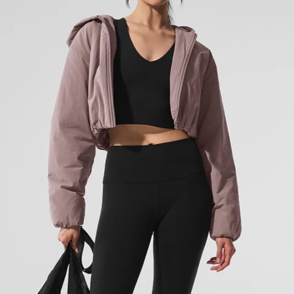 Alo Cropped Mountain Peak Hoodie